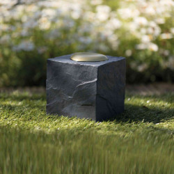 Cubo de pedra comemorativo com coração. cubo 11 x 11 x 11 cm. TR-38415 Artigos funerários