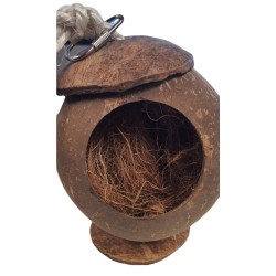 Uma casa de coco para pequenos roedores. AP-6209 Acessórios de gaiola