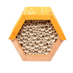 animallparadise Hexagonal bee house. Bees