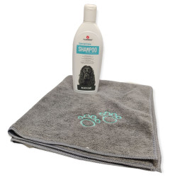 animallparadise Shampoing spécial pelage foncé 300 ml et une serviette en microfibre pour chien Shampoing