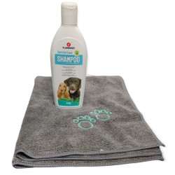 animallparadise Shampoing au pin 300ml pour chien et serviette en microfibre. Shampoing