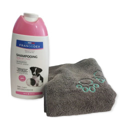 animallparadise Shampooing 250ml spécial chiot avec une serviette en microfibre Shampoing