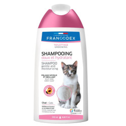 Zachte vochtinbrengende shampoo voor katten. 250 ml. Francodex FR-172457 Kattenshampoo